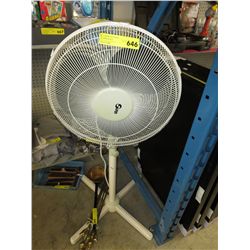 Oscillating floor fan, 18" dia.