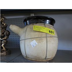 Clay pot