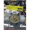 Image 1 : Vintage Chinese rooster alarm clock