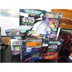 3 Star Wars micro machines in box