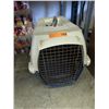 Image 1 : Medium sized pet kennel - used