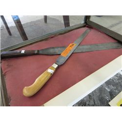 2 Vintage baker's tools - knife & spatula