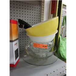 Vintage Pyrex bowls, Corning ware, etc.