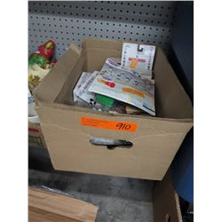 Sports trading cards & figurines