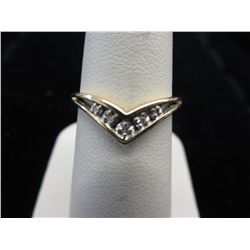 10KT yellow gold Ladies Diamond V-shaped band