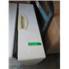 Image 1 : Laundry drawer stand - white