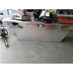 Large diamond cut Husky truck box