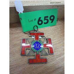 Vintage enamel 32 Degree Masonic pin