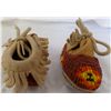 Image 8 : 2 Pairs of Childs' Moccasins