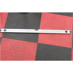 3 FOOT ALUMINUM LEVEL