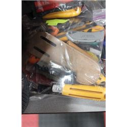 BAG OF UTILITY KNIVES AS THEY COME