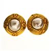 Image 1 : Chanel Clip On Earrings