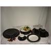 Image 1 : Ralph Lauren-(New) Dalton China Set