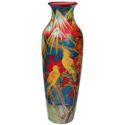 Váza papagájos és kakadus díszítéssel, Zsolnay, 1906 körül Porcelánfajansz, opak és transzparens eoz