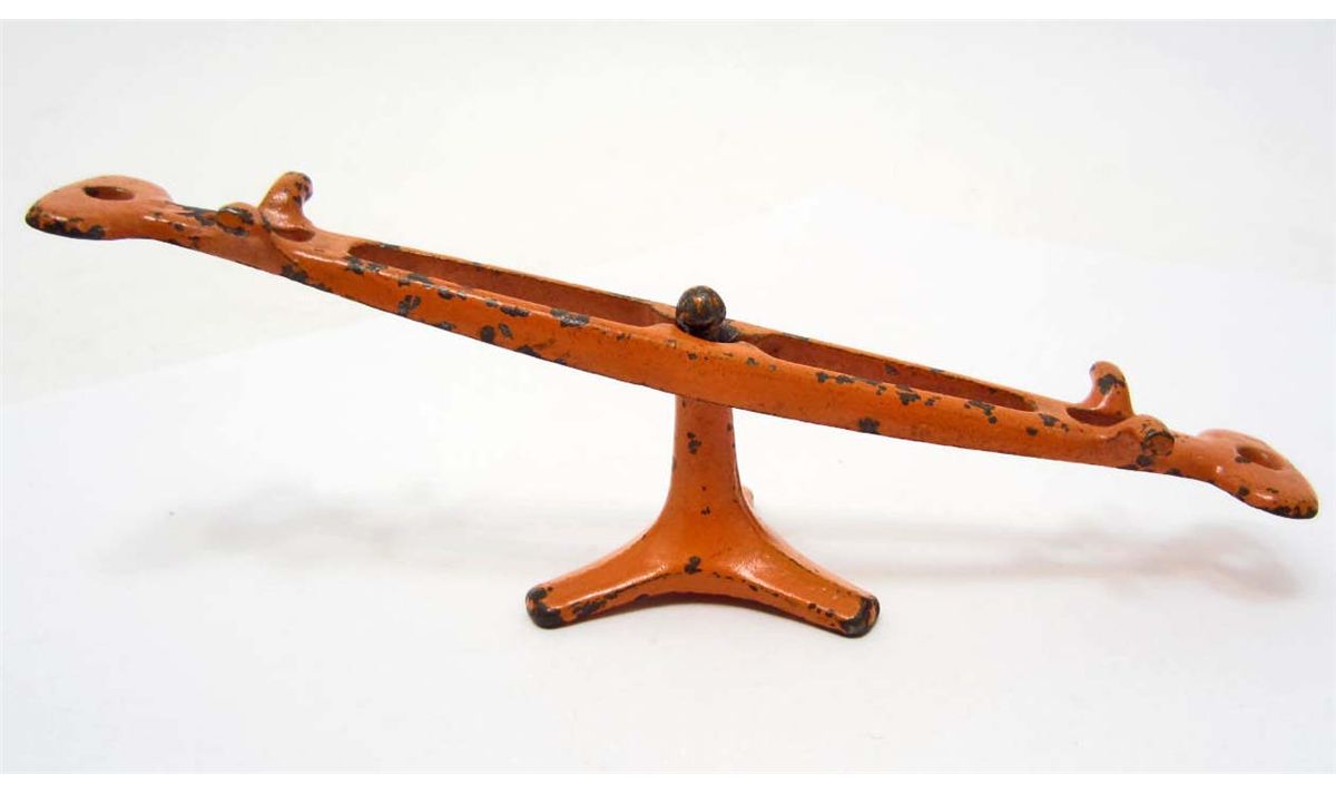 VINTAGE 1920'S CAST IRON KILGORE TOY TEETER TOTTER