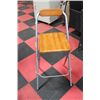 Image 1 : COLLAPSIBLE BAR STOOL