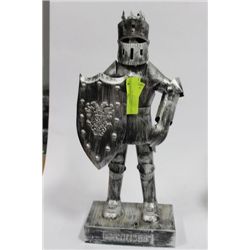 METAL KNIGHT FIGURE