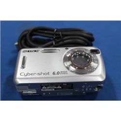 SONY CYBERSHOT 6.0 MEGA PIXELS CAMERA