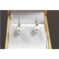 10 KT GOLD AND DIAMOND PEARL EARRINGS
