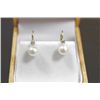 Image 1 : 10 KT GOLD AND DIAMOND PEARL EARRINGS