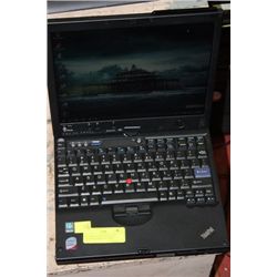 BUSINESS CLASS LENOVO X61 LAPTOP & TABLET W/ WIN 8