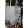 Image 1 : ALUMINUM EXTENSION LADDER