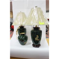 PAIR OF GREEN JAPANESE STYLE LAMPS W/ VASE