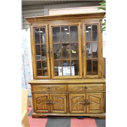 AMERICAN DRAW OAK BUFFET & HUTCH