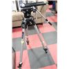 Image 1 : PROFESSIONAL GRADE MANFROTO TRI-POD