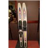 Image 1 : PAIR OF WATER SKI'S