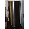 Image 1 : ST STEEL GARBAGE CAN