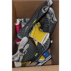 BOX W ADULT AND CHILDRENS RAIN BOOTS