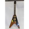 Image 1 : V-BODY ELECTRIC GUITAR WITH PADDLE CASE