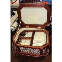 VINTAGE SEWING BOX