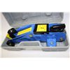Image 1 : 2 TONNE HYDRAULIC FLOOR JACK