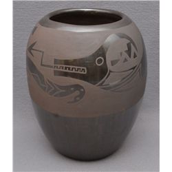 SANTA CLARA POTTERY VASE