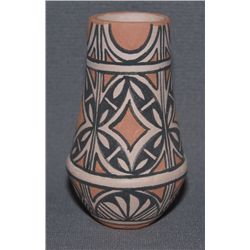 SANTO DOMINGO POTTERY VASE