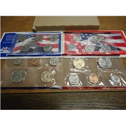 2003 US MINT SET (UNC) P/D (WITH ENVELOPE)