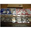 Image 2 : 2004 US MINT SET (UNC) P/D (WITH ENVELOPES)