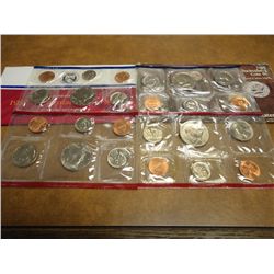 1985 & 1987 US MINT SETS P/D (WITH ENVELOPES)