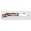 Image 3 : Confederate flag custom knife by Navajo artist  David Yellow Horse dated 1996 in display case.    Es