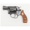 Image 3 : Smith & Wesson Model 37 Airweight DA revolver, .38  Special cal., 2” barrel, blue finish, checkered