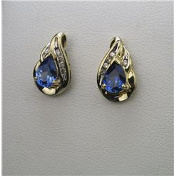 Tantalizing Tanzanite and Diamond Earrings with  two pear shaped Tanzanite weighing approx. 1.50  ca