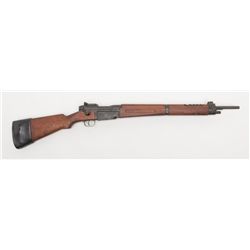 French MAS carbine, paratrooper type, #G47936.    (C&R/PPT).    Est.:  $250-$500.