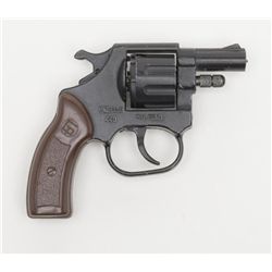 Small Italian-made Starter’s pistol, Model 440  Precise, in overall good condition.   (non-gun).