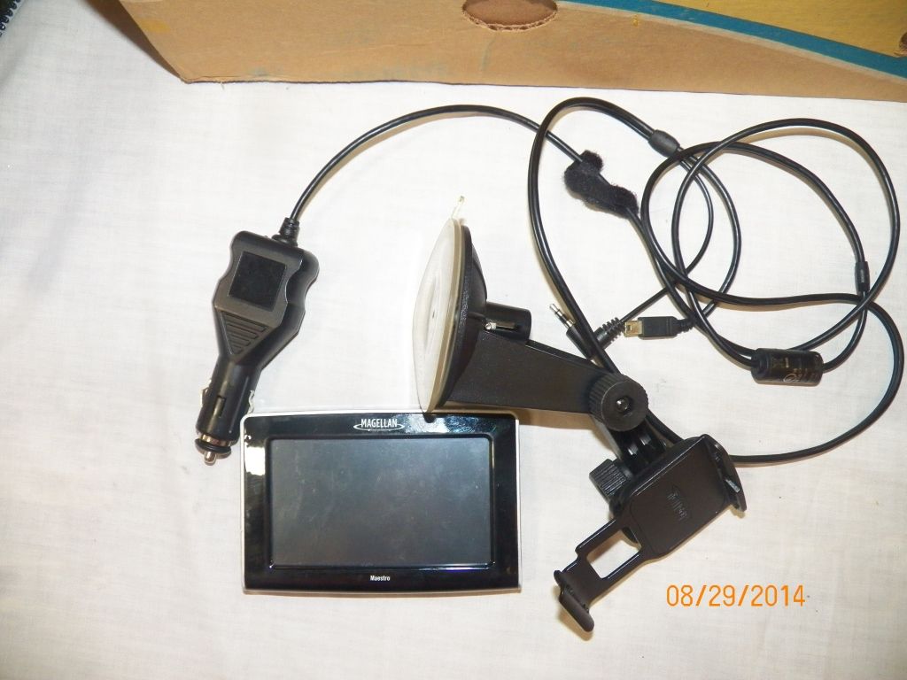 Magellan GPS GPS with Docking and Power Cord Rpt 140227001 Tag 140001156