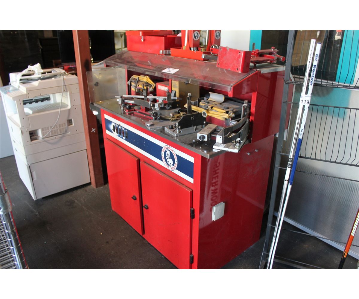 BLADE MASTER CUSTOM RADIUS ICE SKATE SHARPENER WITH ACCESSORIES