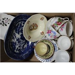 BOX OF VINTAGE DISHES