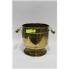 Image 1 : BRASS POT