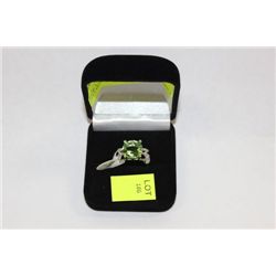 NEW LADIES HIGH FASHION RING SZ: 10